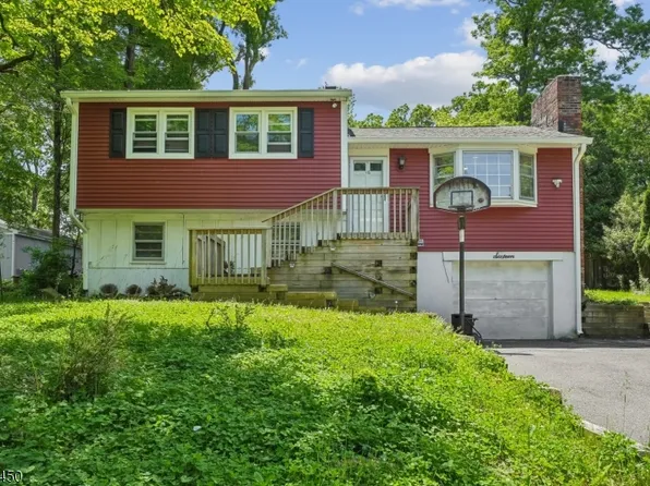 16 Sioux Trl, Denville Twp., NJ 07834