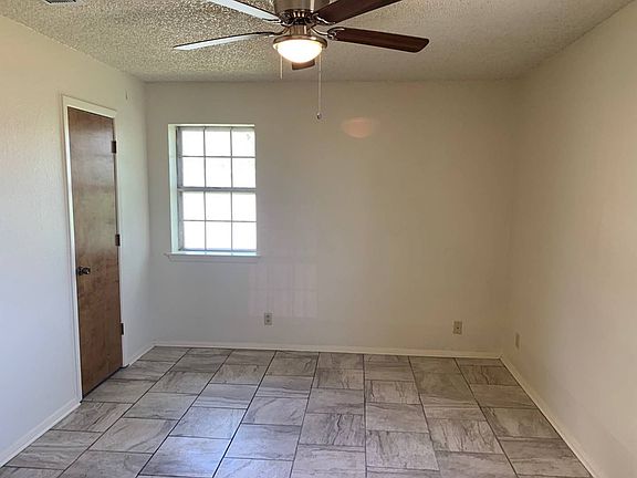 4th image of 1621 Horseshoe Dr