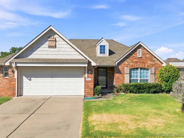 9022 156th East Ave, Owasso, OK 74055