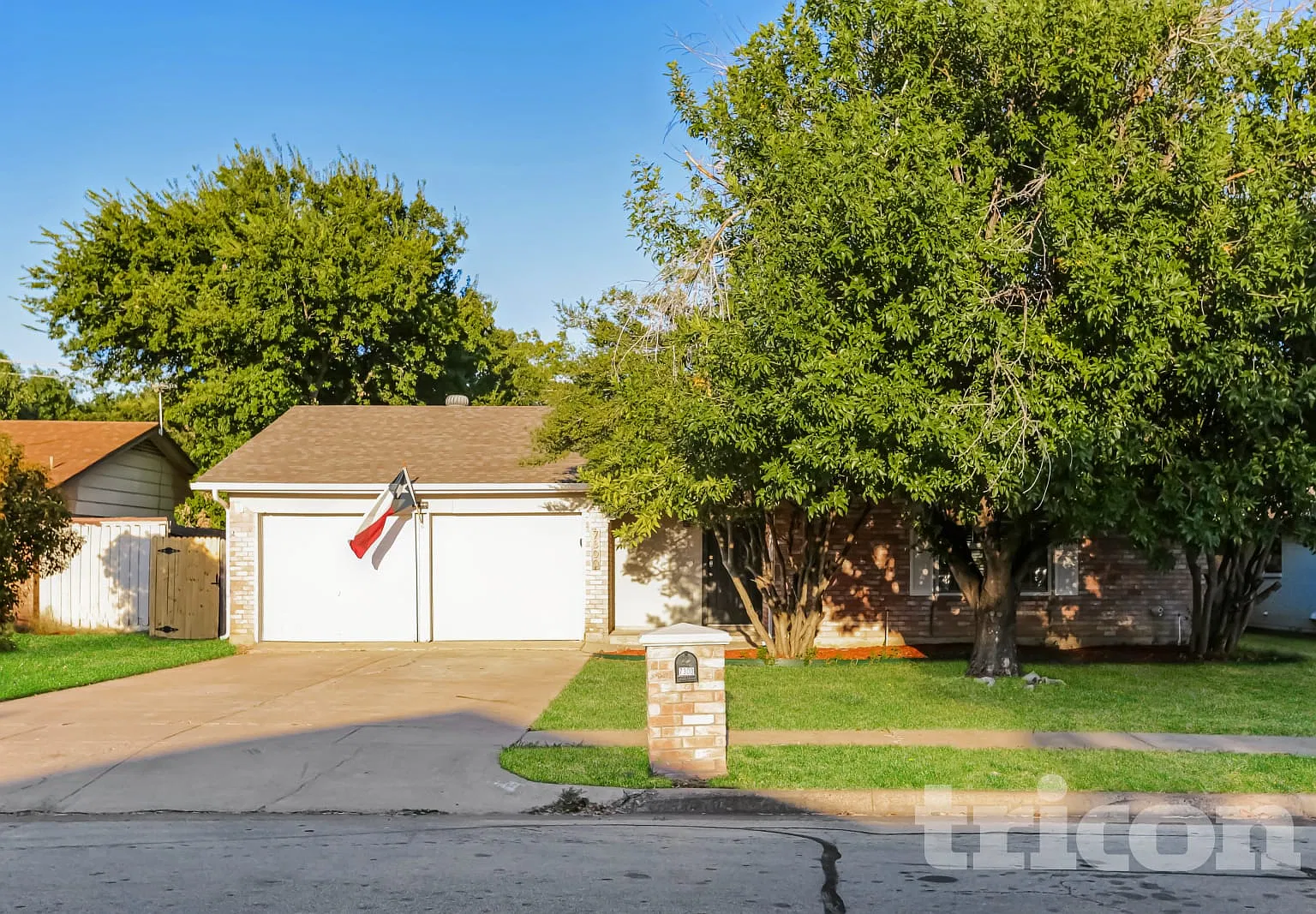 7300 Echo Hill Drive Watauga TX — Photo 1