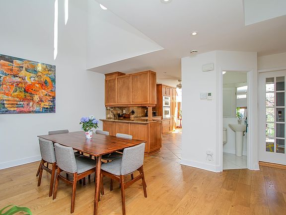 3rd image of 377 Wilbrod St #1