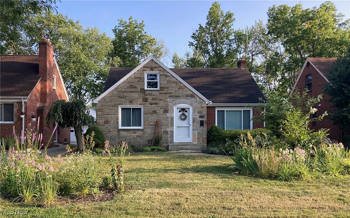 21475 Eaton Rd photo 1
