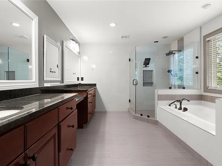 5583 Julian Pl — Photo 31
