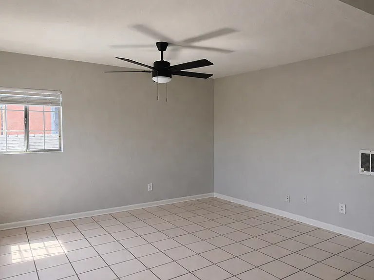 3128 Clay Ave — Photo 5