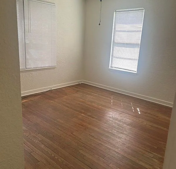 1240 Aberdeen Ave — Photo 12