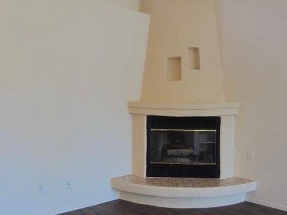 5th image of 2012 Briarwood Ln #7