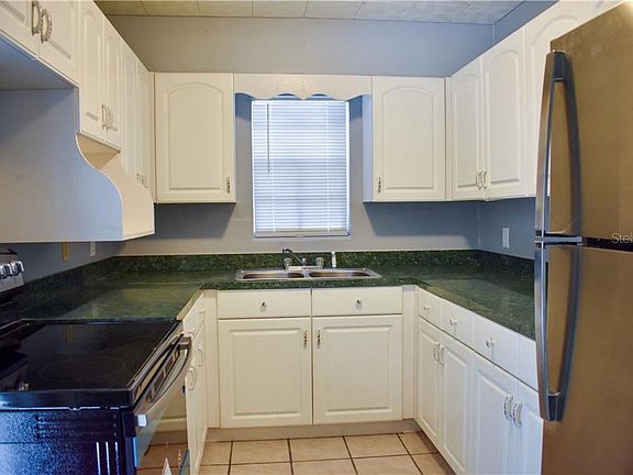 5th image of 1014 N Bask Dr