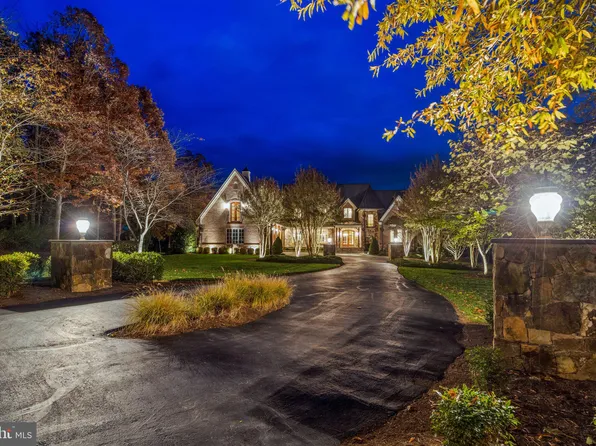 4048 Fairway Dr, Keswick, VA 22947