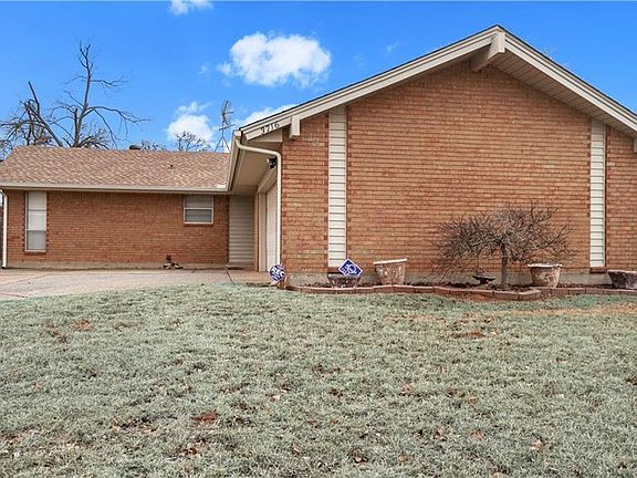 2nd image of 3716 Corbett Dr