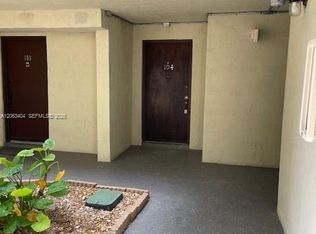 8933 SW 123rd Ct APT 104, Miami, FL 33186