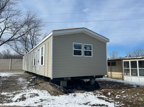 44 Estate Cir #44, Lima, OH 45804