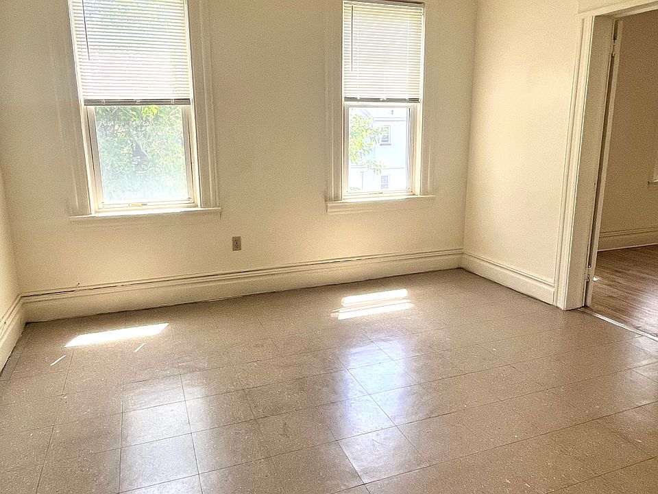 Spacious Dining Room