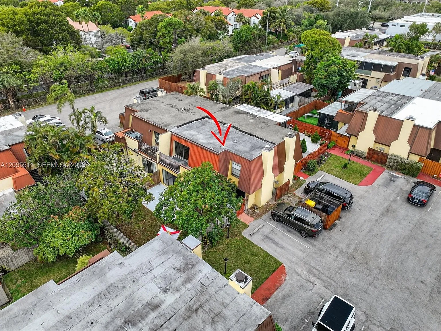 Cedar Gardens Townhouses — Photo 1