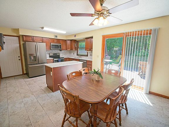 5th image of 492 Shady Ridge Rd NW