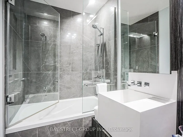 1 Bloor St E #505 — Photo 15