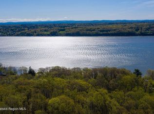 2 Eagle View Ter, Saugerties, NY 12477