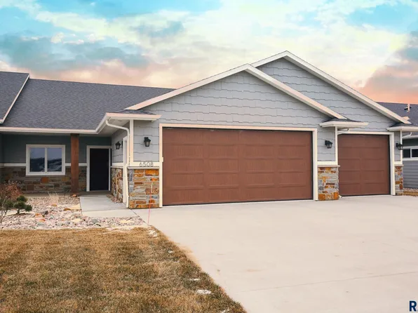 6508 E Twin Pines Dr, Sioux Falls, SD 57110