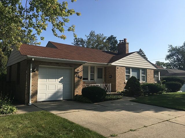 1st image of 260 Kings Ct