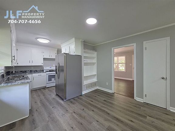 4th image of 502 Cardinal Ct