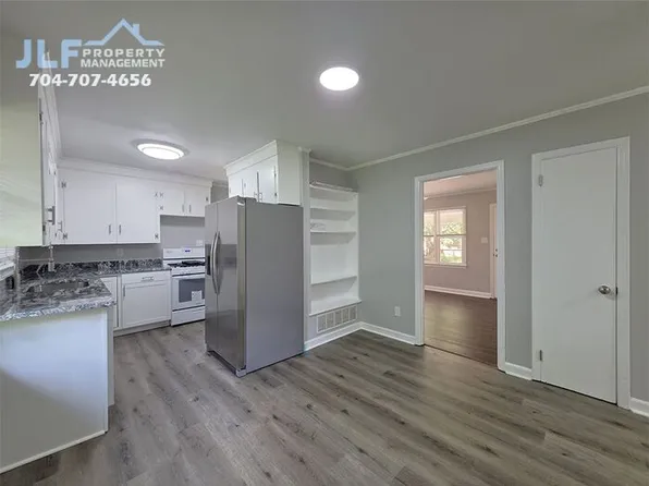 502 Cardinal Ct, Davidson, NC 28036