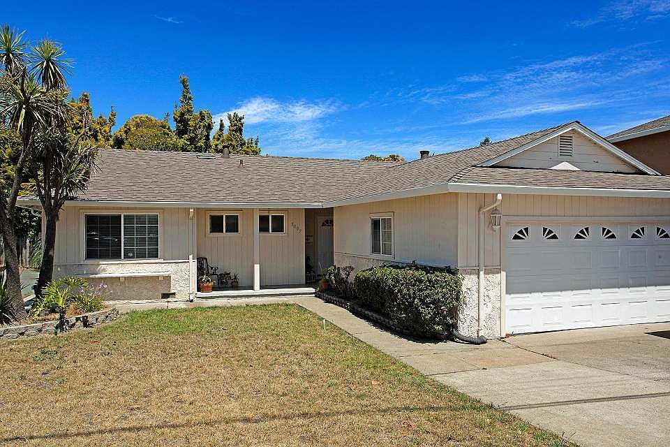 1st image of 3007 Deseret Dr