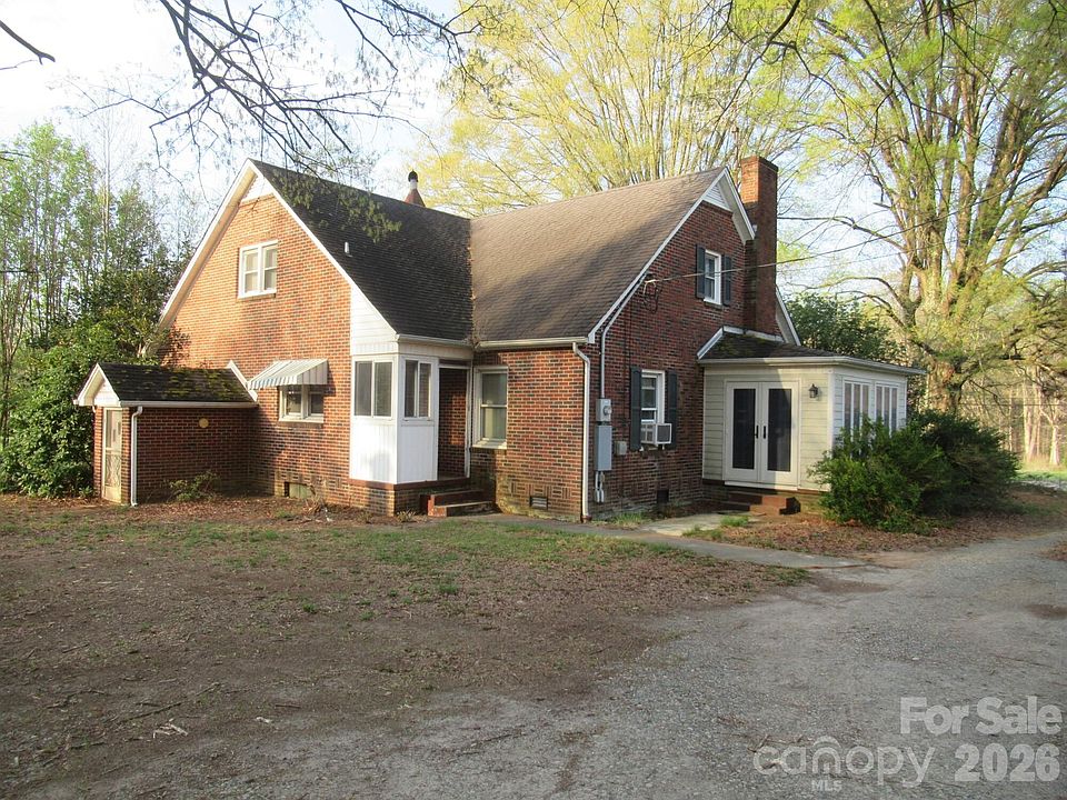 1st image of 7916 Sherrills Ford Rd