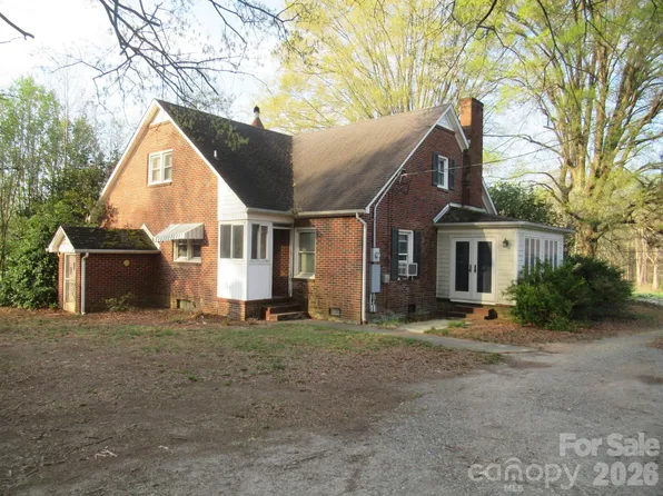 7916 Sherrills Ford Rd, Sherrills Ford, NC 28673