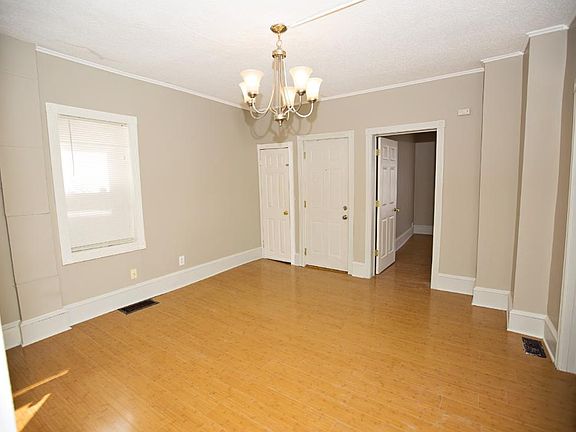 4th image of 527 Tedesco St