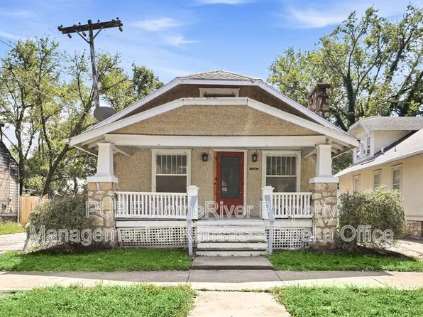 1713 SW 15th St, Topeka, KS 66604