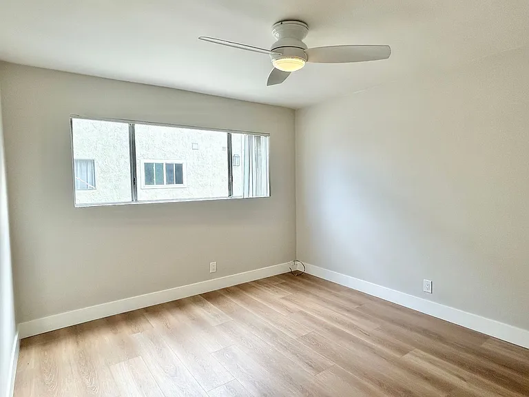370 Obispo Ave Long Beach, CA 90814 — Photo 10