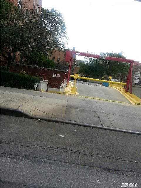 2nd image of 160-10 89th Ave Unit 14-G