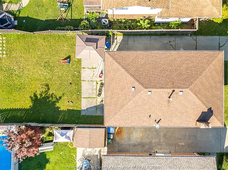 9633 Avery Ln #UPPER — Photo 31