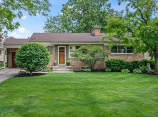 215 N Lincoln Ln, Arlington Heights, IL 60004
