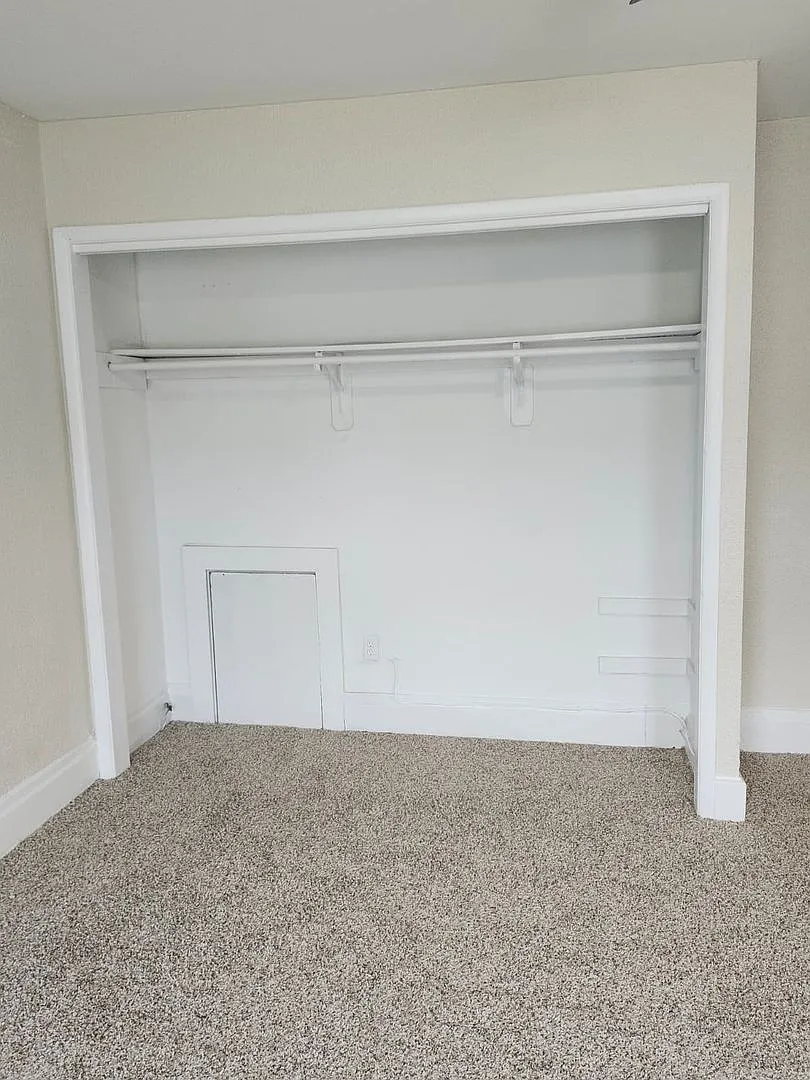 Comfortable 3BR Home in McKees Rocks — Photo 2
