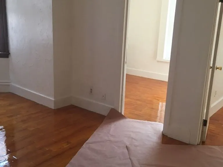4 Adella Pl #1 — Photo 3
