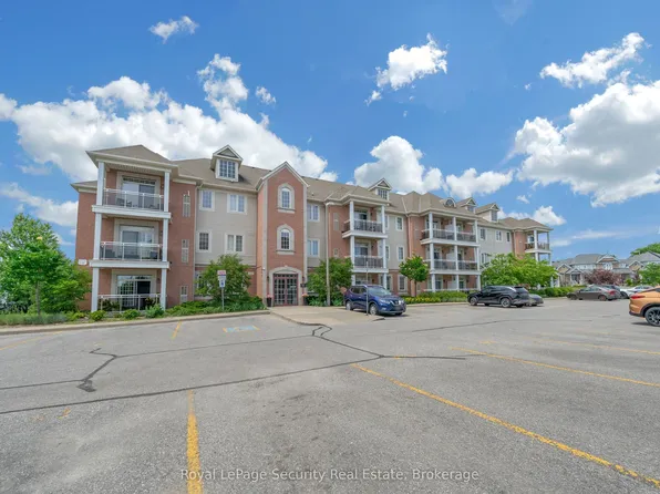 52 Harvey Johnston Way #101, Whitby, ON L1M 0J7