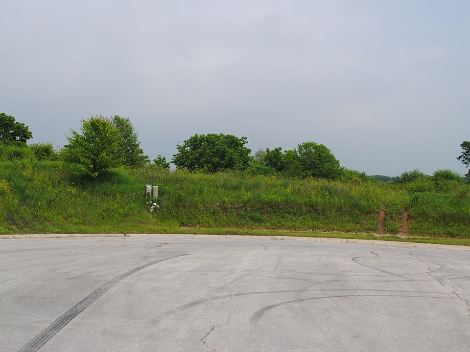 1st image of 217 Crozier Dr