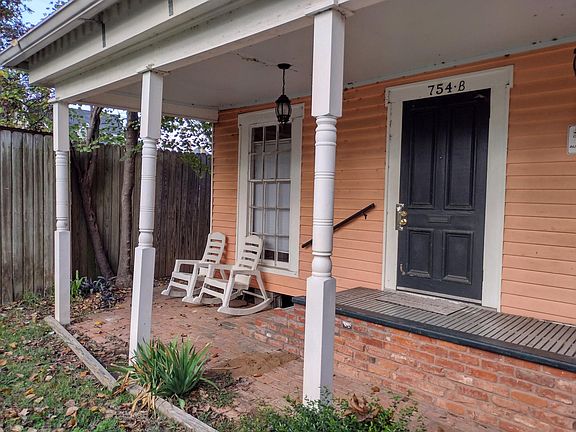 3rd image of 754 Austen Pl #B