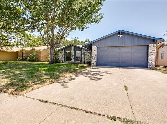 4th image of 12304 Bishop Dr