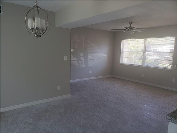 5th image of 2303 W Flora St