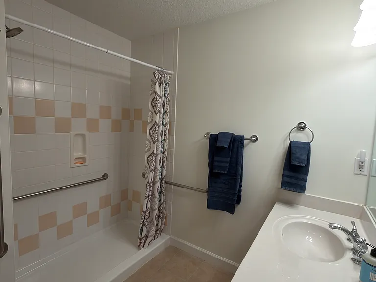 225 Nathan Ct — Photo 7
