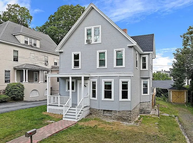 10 Trowbridge Rd — Photo 1