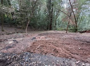 10524 Woodside Dr, Forestville, CA 95436
