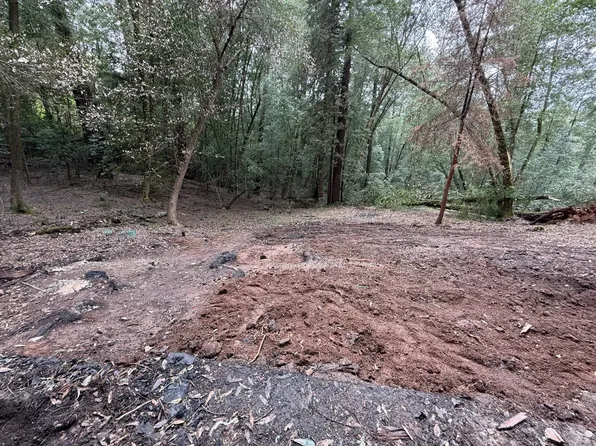 10524 Woodside Drive, Forestville, CA 95436