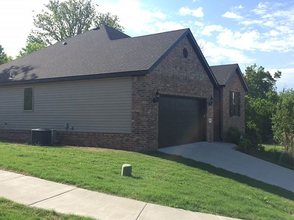 2nd image of 108 S Woodsprings Dr