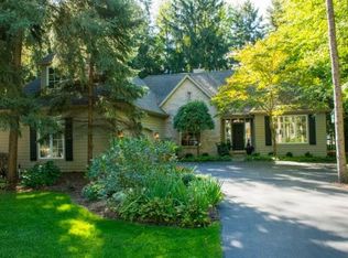 1527 Rockwood Ln, Mishawaka, IN