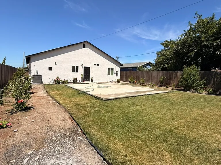 2114 Beachwood Dr — Photo 18