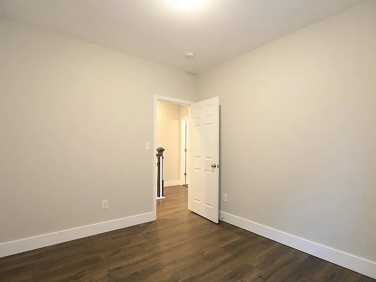 747 Gresham Pl NW #A — Photo 15