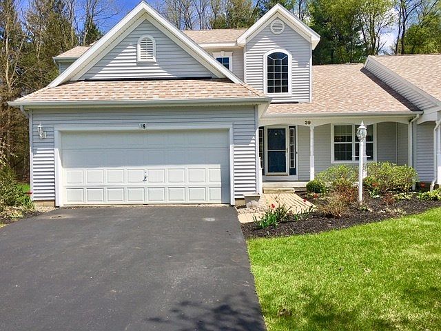 1st image of 39 Grooms Pointe Dr