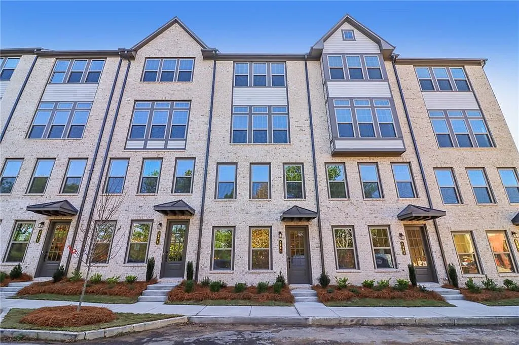 3879 Allegretto Cir #116 photo 1
